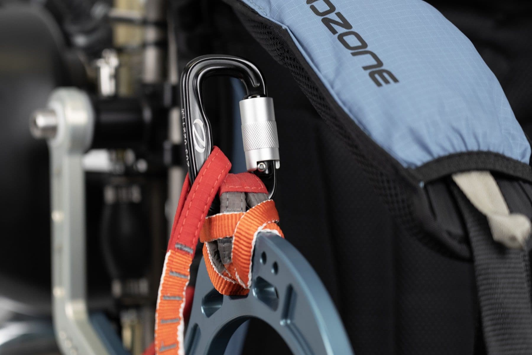 カラビナループ